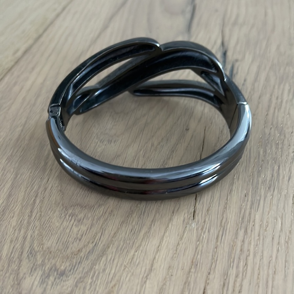 Women’s metal bracelet. Never worn. - Picture 2 of 4